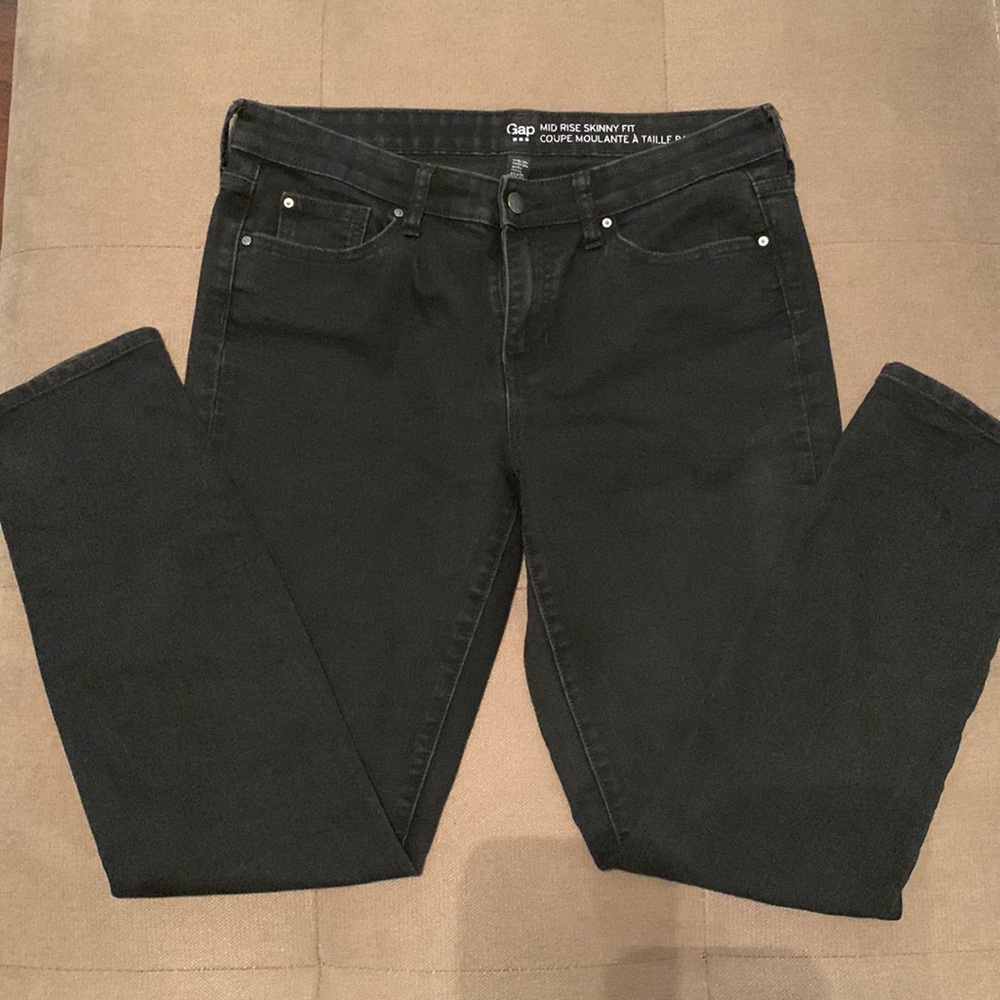 GAP mid rise skinny fit size 10 black jean